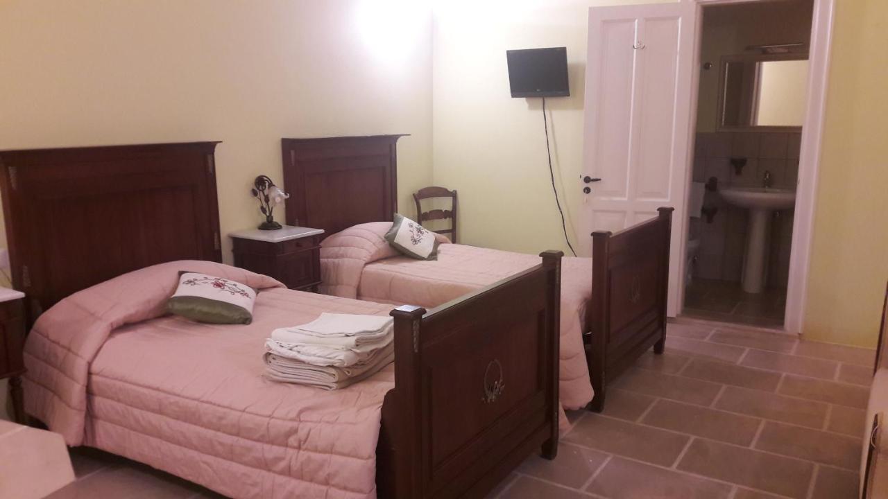 Palazzo Mellacqua Castiglione d'Otranto Bagian luar foto