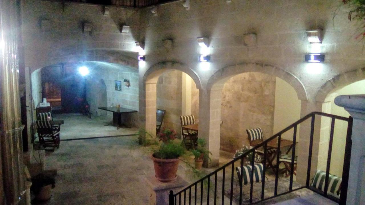 Palazzo Mellacqua Castiglione d'Otranto Bagian luar foto