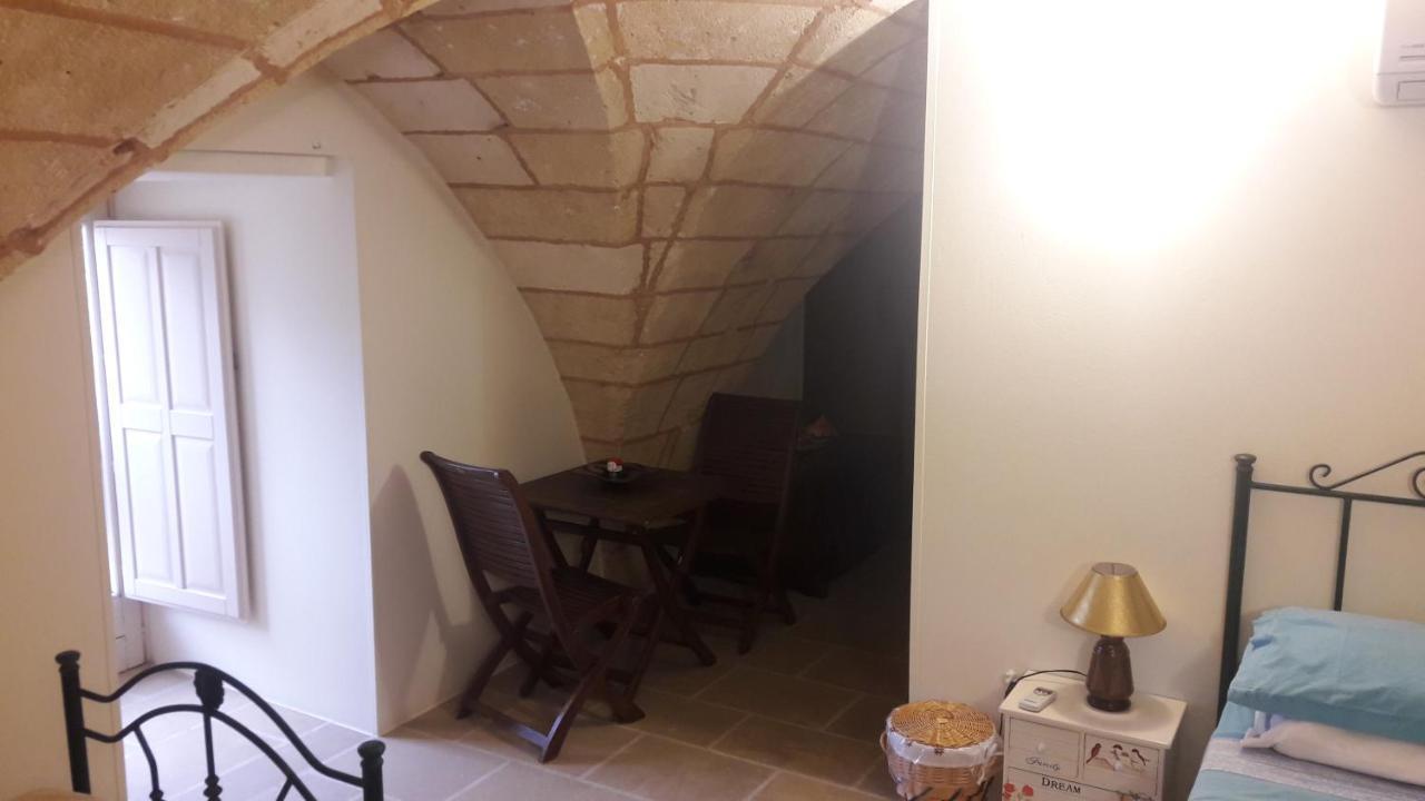 Palazzo Mellacqua Castiglione d'Otranto Bagian luar foto